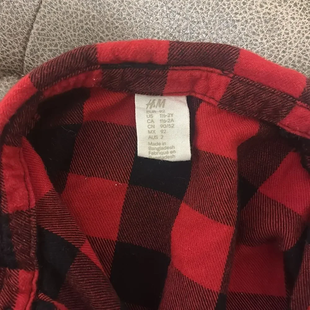 H&M button down flannel shirt size 1 1/2 - 2 years